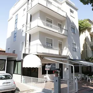 https://hotel-pigalle.emilia-romagnahotels.net